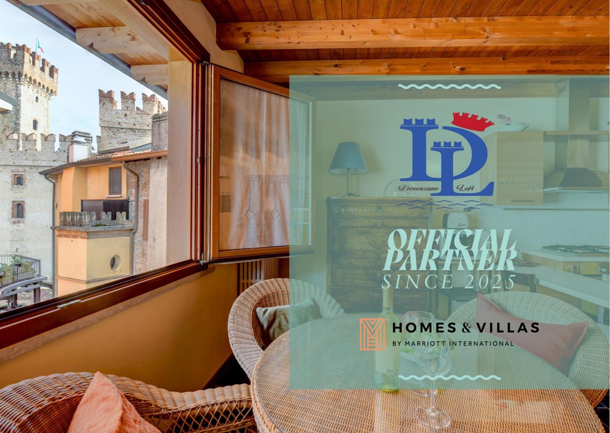 Desenzanoloft Official Partner Marriott Homes & Villas -Penthouse Never Say Never Sirmione Castle View Bagian luar foto