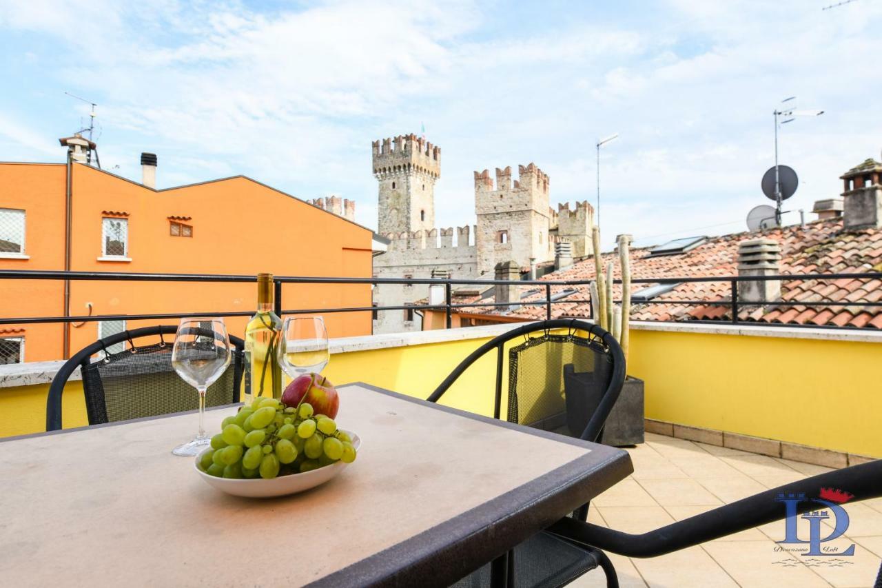 Desenzanoloft Official Partner Marriott Homes & Villas -Penthouse Never Say Never Sirmione Castle View Bagian luar foto